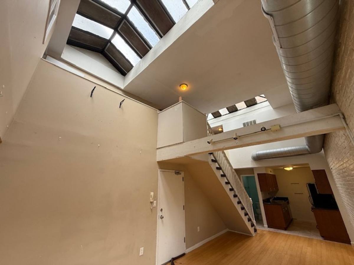 Apartment for rent at 126 S 11th St, Philadelphia, PA 19107
