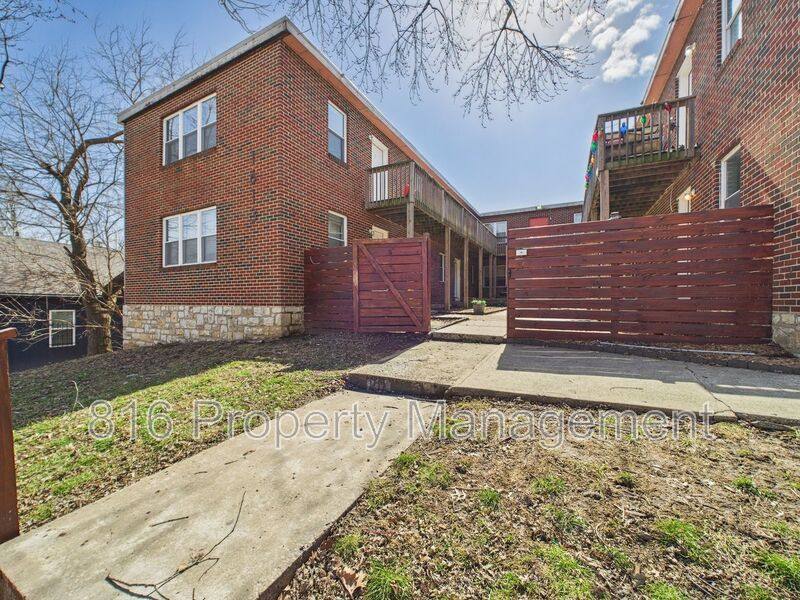 Apartment for rent at 1613 Everett Ave #11, Kansas City, KS 66102