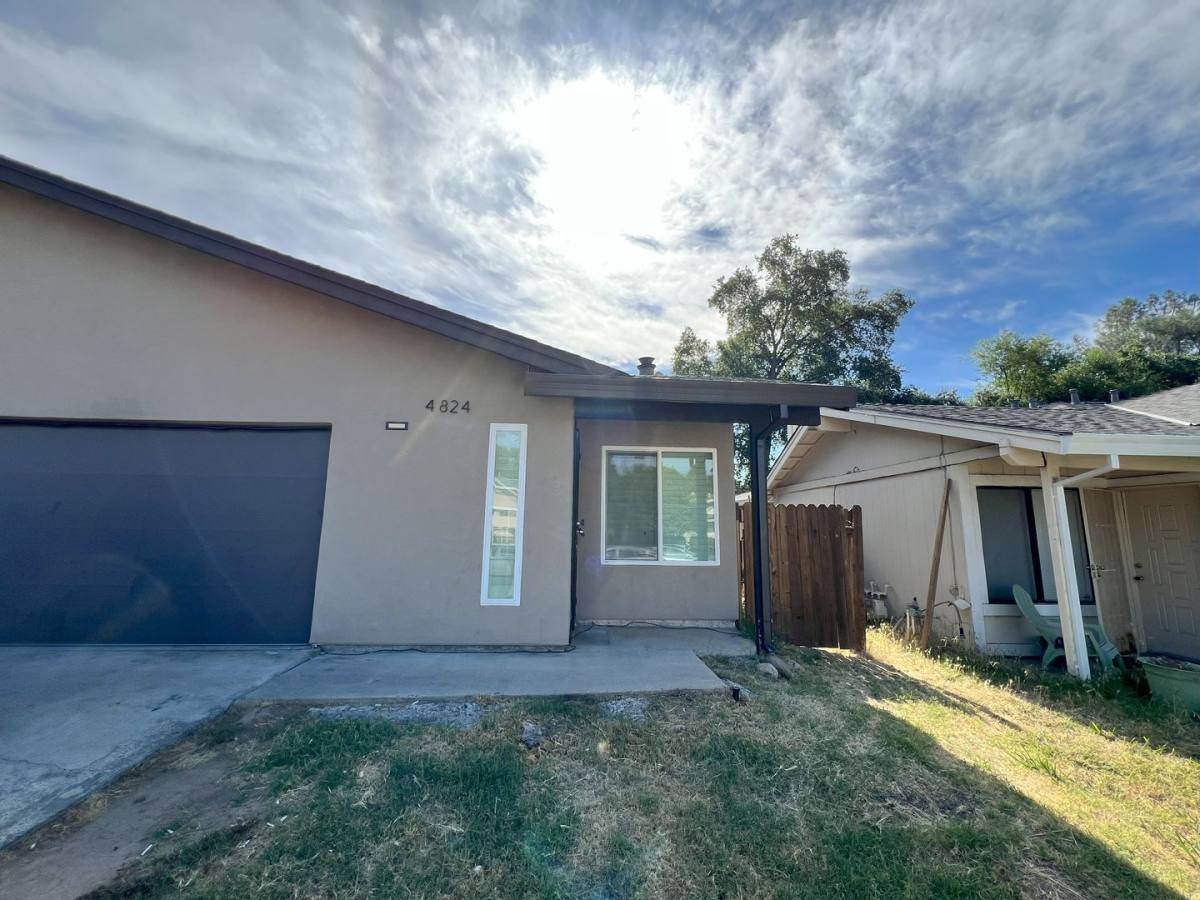 Apartment for rent at 4824 - 4826 Suncrest Way, Fair Oaks, CA 95628