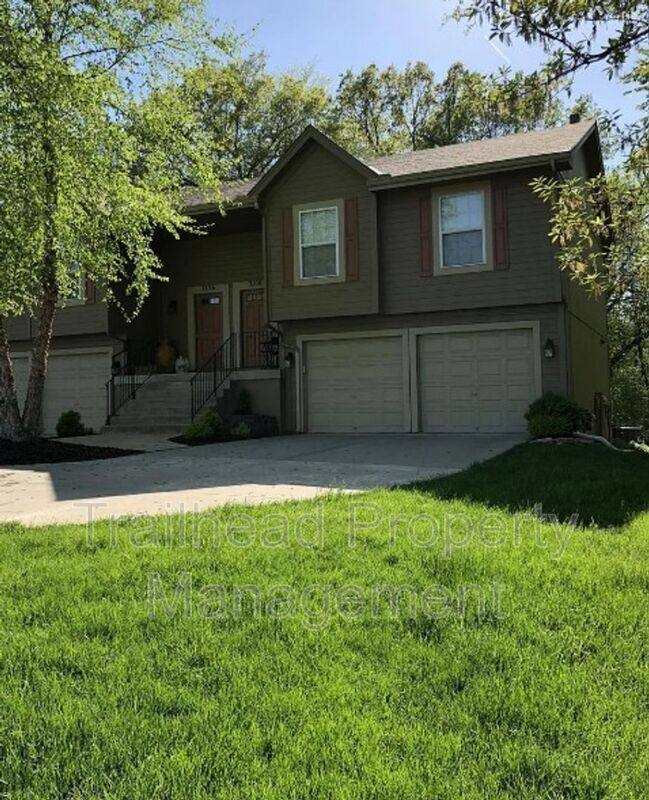 Townhouse for rent at 7108 N Church Rd, Liberty, MO 64068