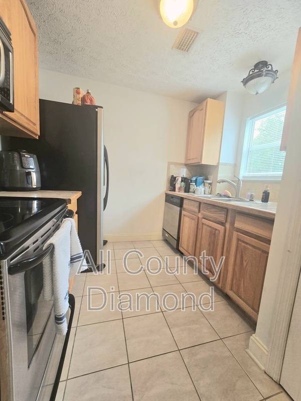 Townhouse for rent at 1913 Laurel Ave #A, Panama City, FL 32405