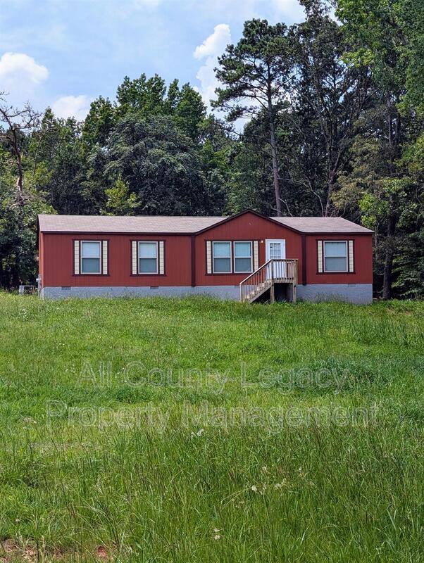 House for rent at 1967 Highway 211 NE, Statham, GA 30666