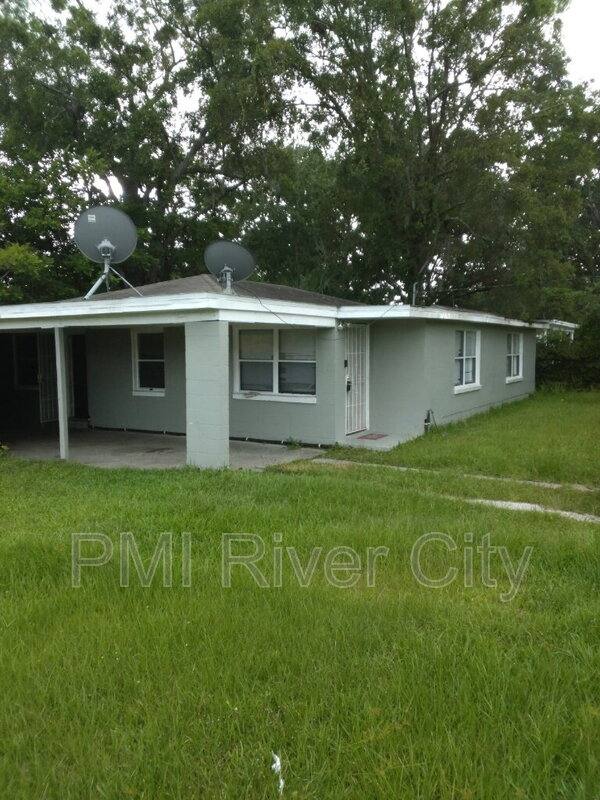 House for rent at 5048 Broadway Ave, Jacksonville, FL 32254