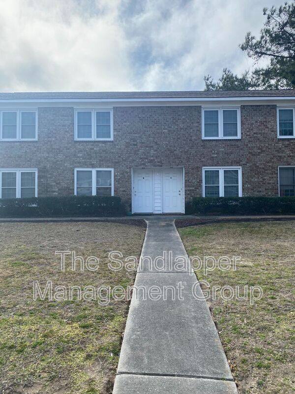 Townhouse for rent at 3 Commercial Row #B, Charleston, SC 29412