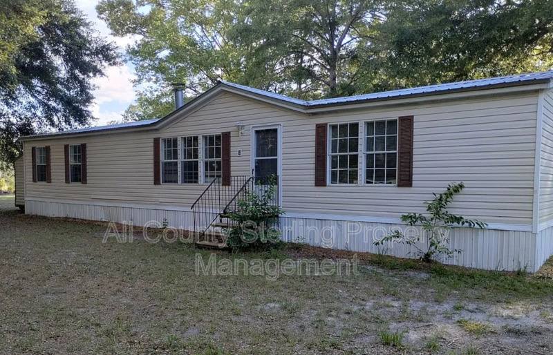House for rent at 206 SW Satellite Lane, Lake City, FL 32024