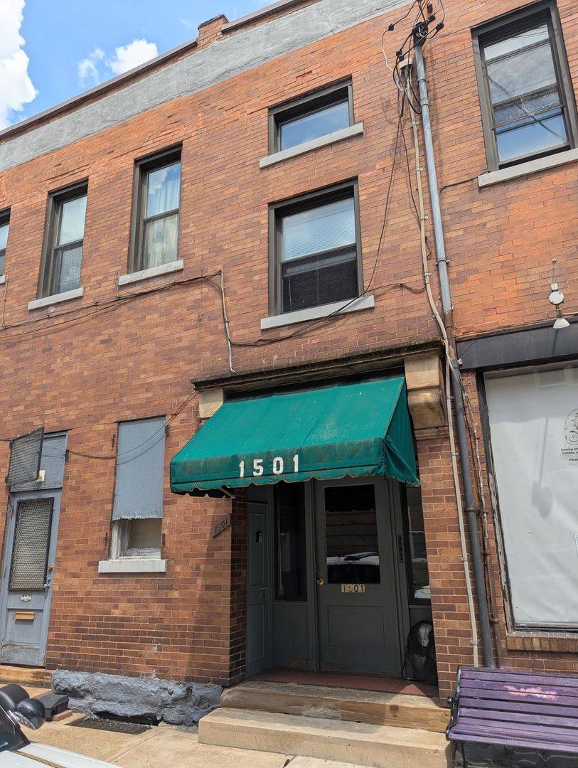 Apartment for rent at 1501-1505 Asbury Place, Pittsburgh, PA 15217
