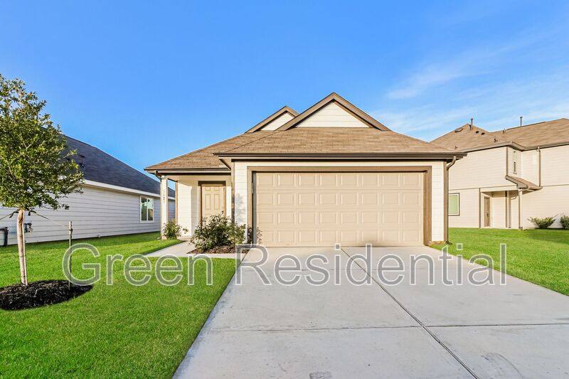 House for rent at 5127 Shelby Katherine Dr, Rosharon, TX 77583