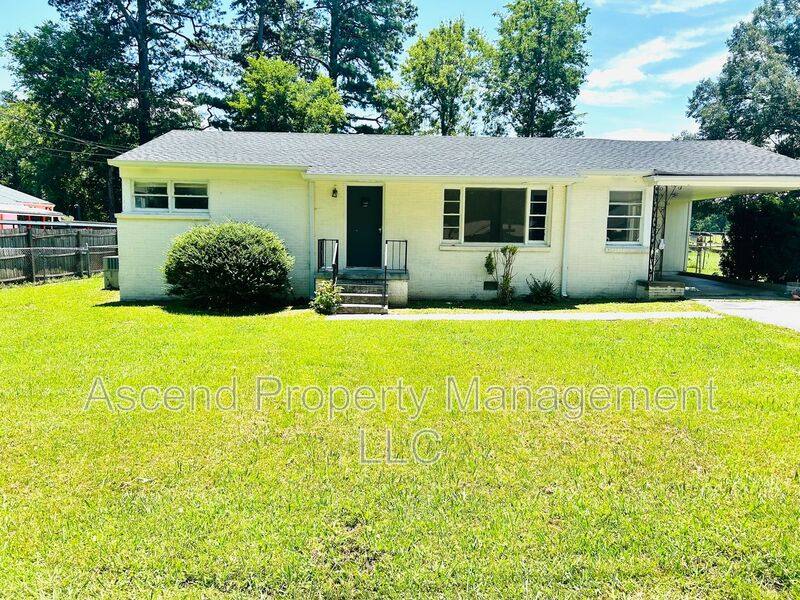 House for rent at 5018 Golfview Dr, Chattanooga, TN 37411
