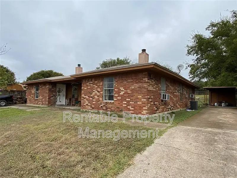 Apartment for rent at 109 Arrowhead St #A, Fort Worth, TX 76108