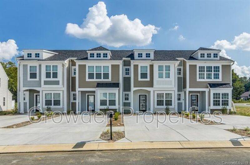 Townhouse for rent at 325 Halton Crossing Dr SW, Concord, NC 28027