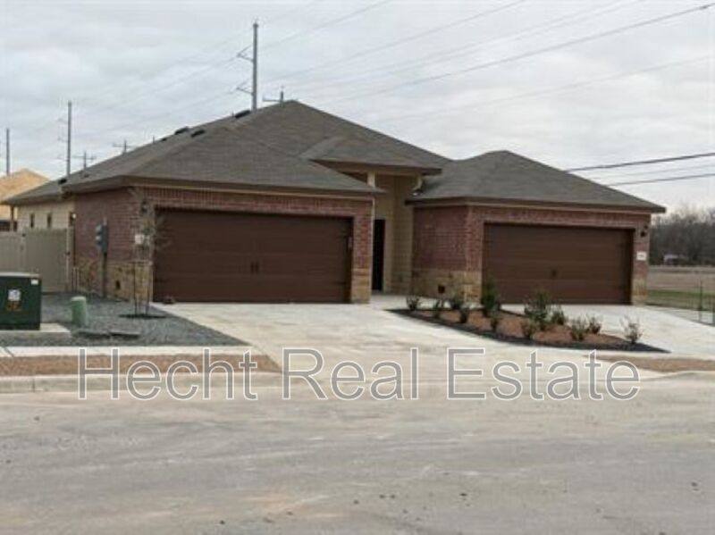 Apartment for rent at 1103 Stanley Way #1, Seguin, TX 78155