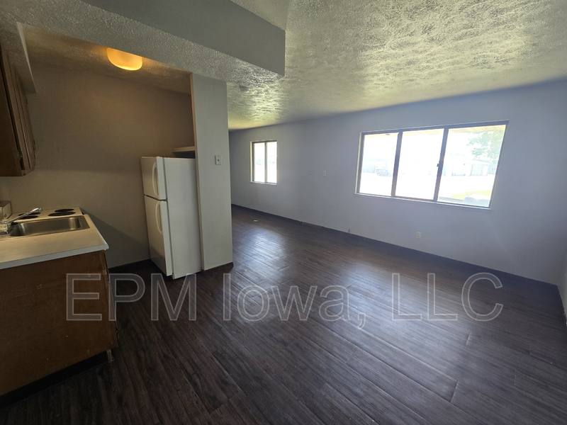Apartment for rent at 990 Grand Ave #4, Marion, IA 52302