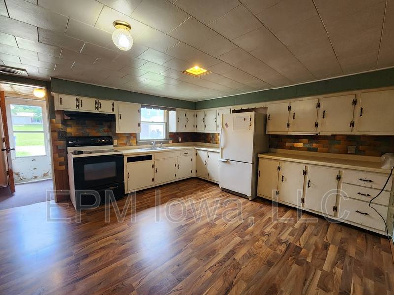 House for rent at 816 5th Ave NE, Independence, IA 50644