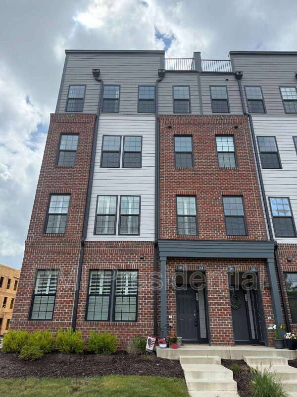 Apartment for rent at 244 Brattice Dr, Midlothian, VA 23114
