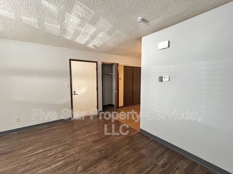 Apartment for rent at 2080 W Washington St #3, Springfield, IL 62702