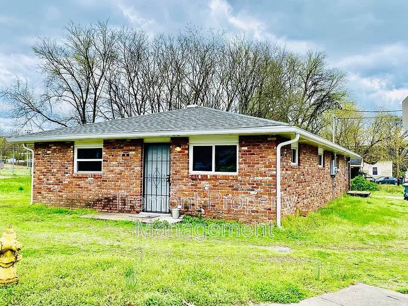 House for rent at 2008 Wilcox Blvd, Chattanooga, TN 37406