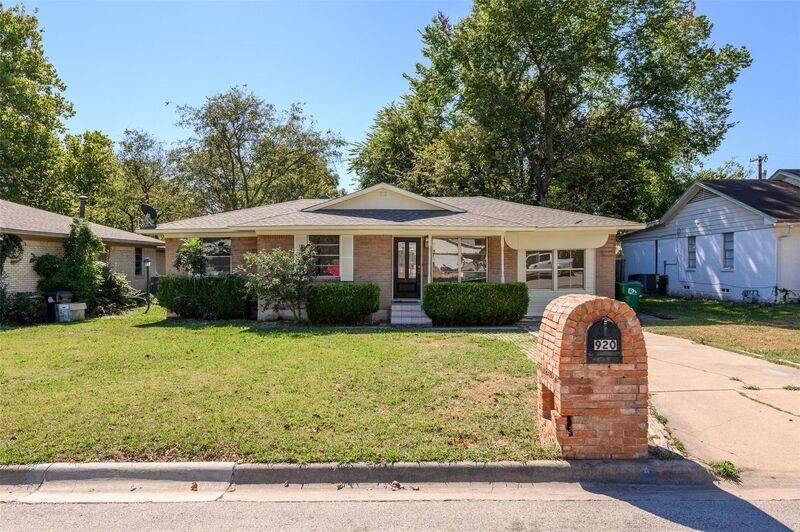 House for rent at 920 Manhattan Dr, Denton, TX 76209