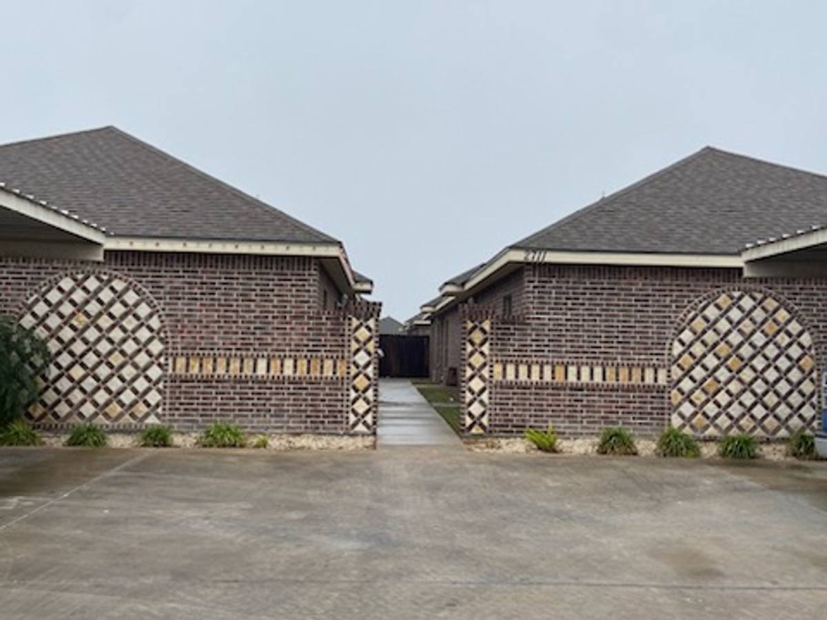 Apartment for rent at 2711 E Garfield Ave, Mission, TX 78573