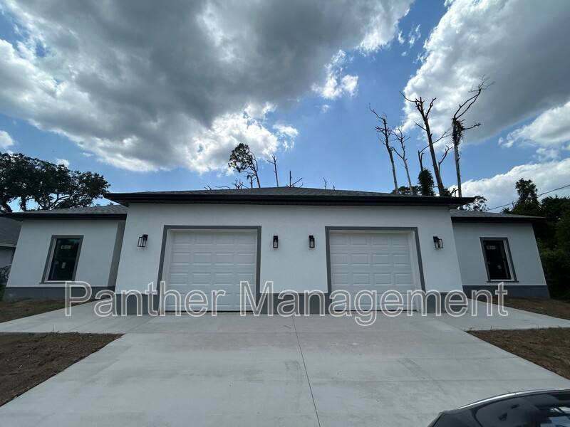 Apartment for rent at 2105 Redmond St, Port Charlotte, FL 33948