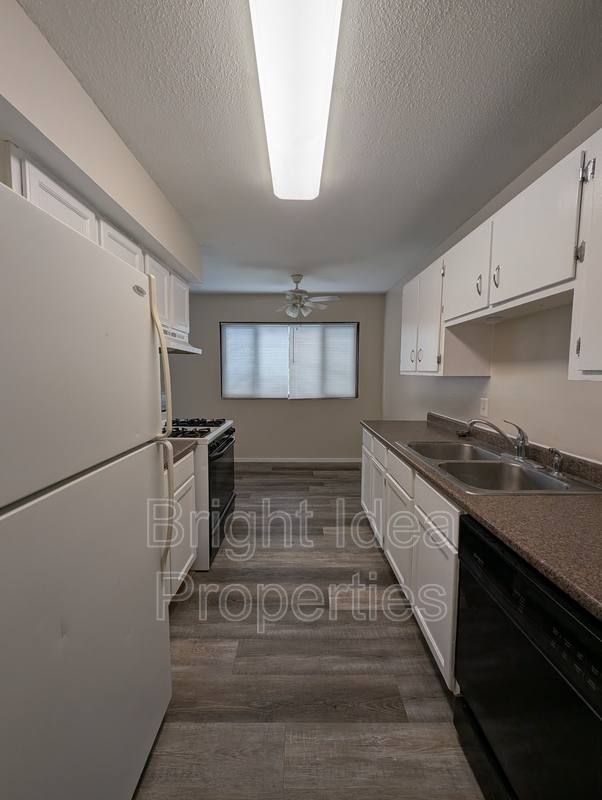 Apartment for rent at 5940 E River Rd #5, Minneapolis, MN 55432