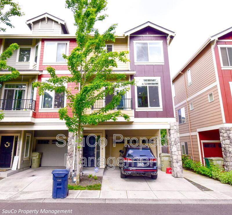 Townhouse for rent at 445 NE Tork Place #1, Beaverton, OR 97006