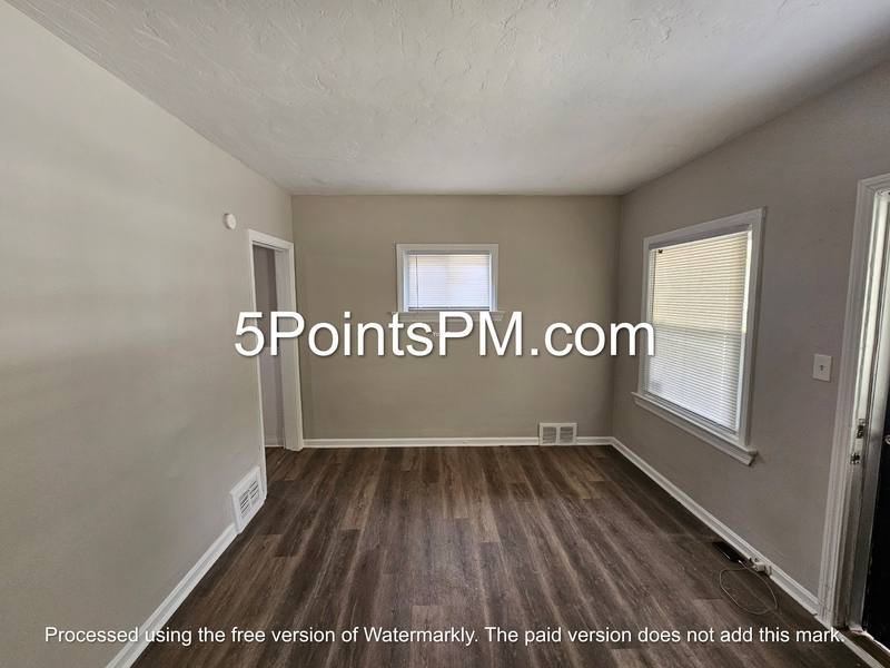 House for rent at 4019 E 143rd St, Cleveland, OH 44128