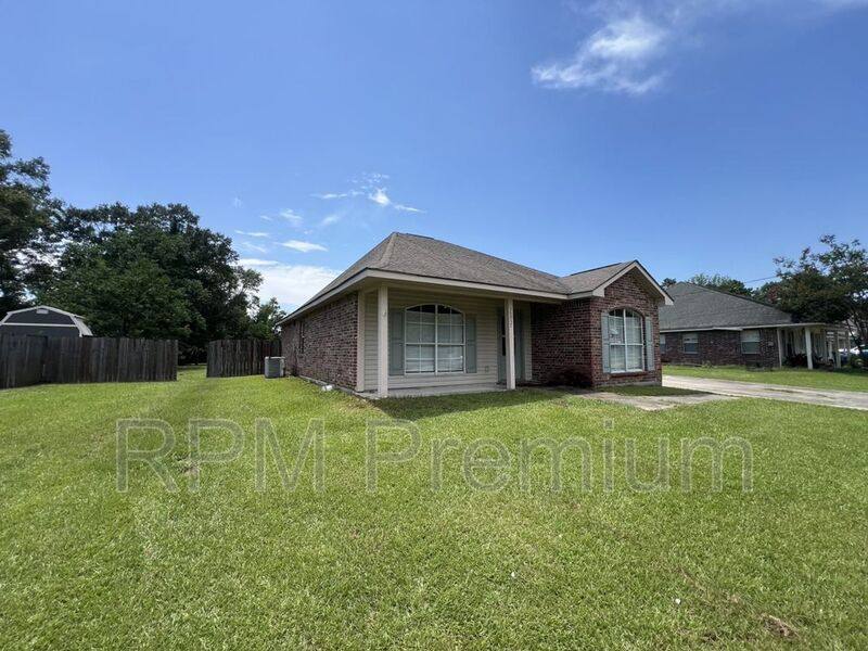 House for rent at 36037 Cheray Dr, Denham Springs, LA 70706