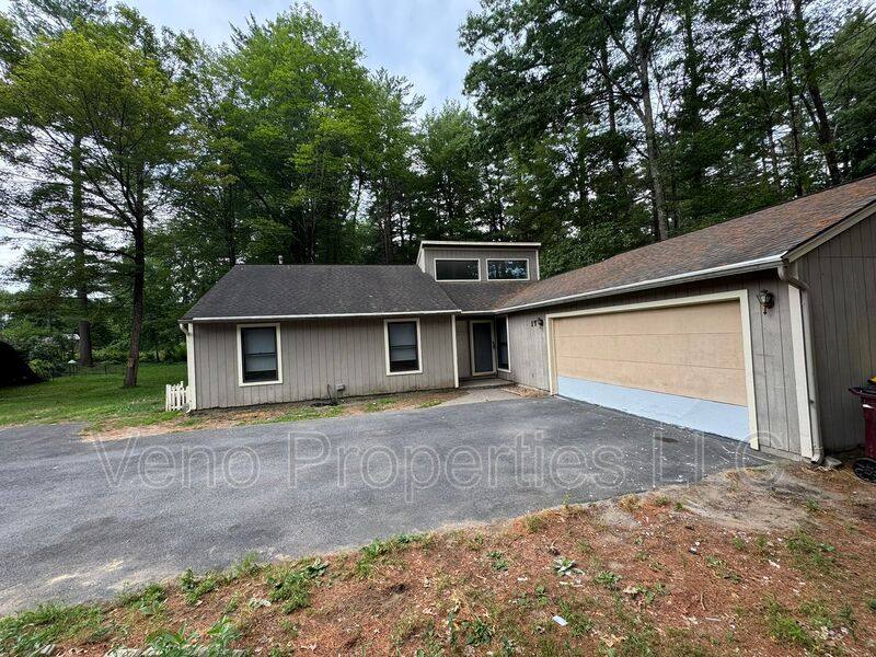 House for rent at 17 Sand Spurrey Rd, Ballston Spa, NY 12020