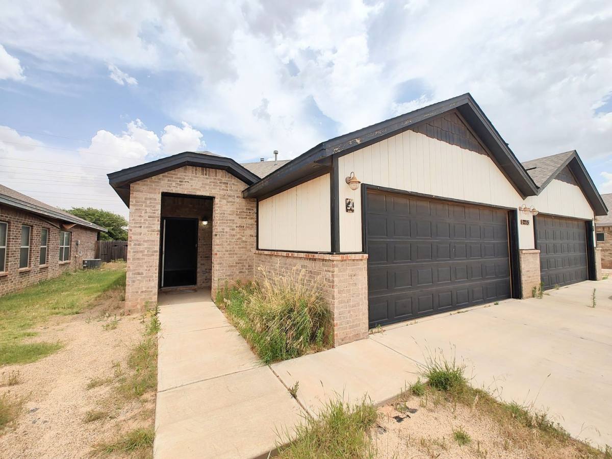 Apartment for rent at 2215 Quitman Ave, Lubbock, TX 79407