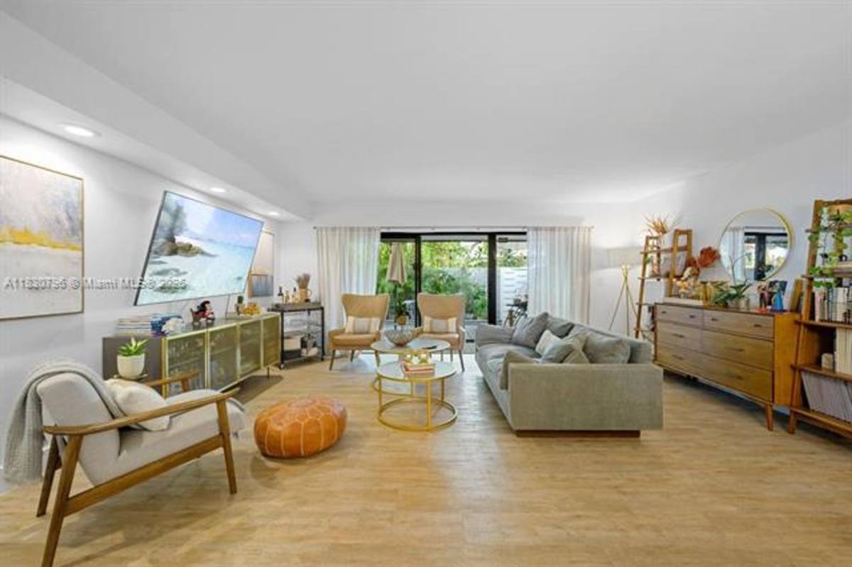 Townhouse for rent at 3501 Magellan Circle, Miami, FL 33180