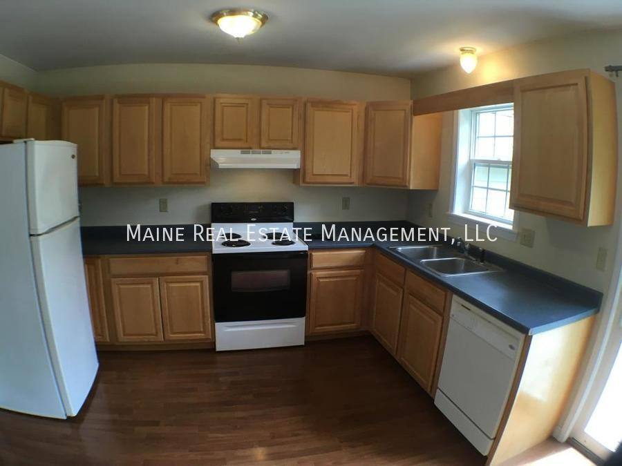 Townhouse for rent at 706 Fuller Rd #4, Bangor, ME 04401