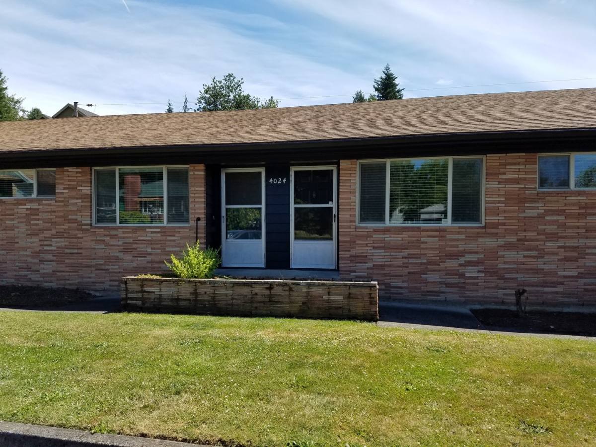 Apartment for rent at 4020 SE Pardee St, Portland, OR 97202