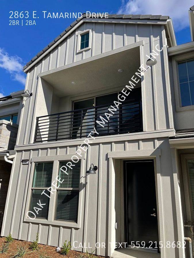 Townhouse for rent at 2863 E Tamarind Dr, Fresno, CA 93730