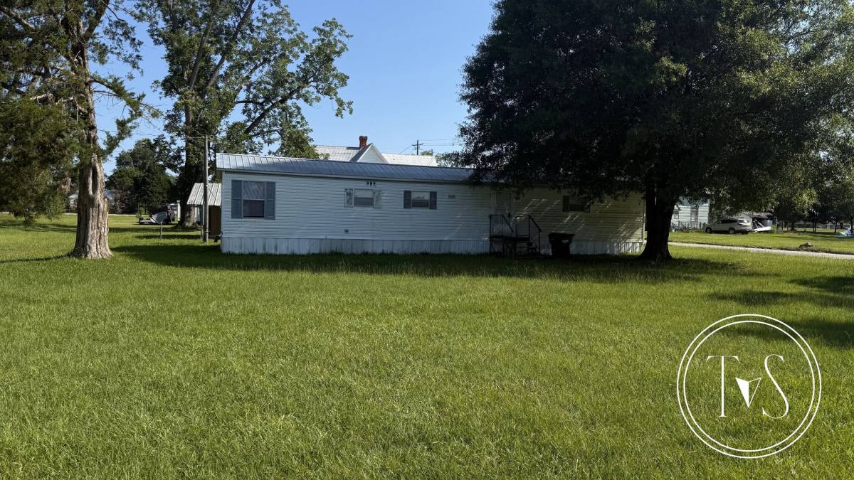 House for rent at 426 Cedar Ave, Claxton, GA 30417