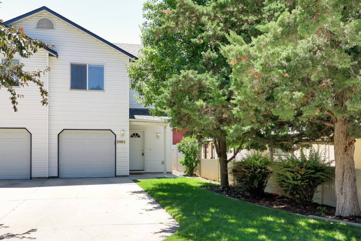 Townhouse for rent at 3183 W Cherry Lane, Boise, ID 83705