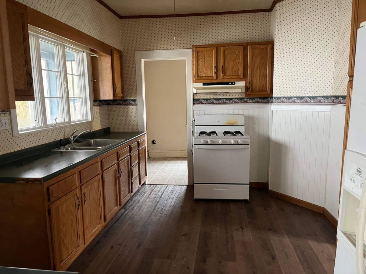 Apartment for rent at 97 Washington St, Auburn, NY 13021