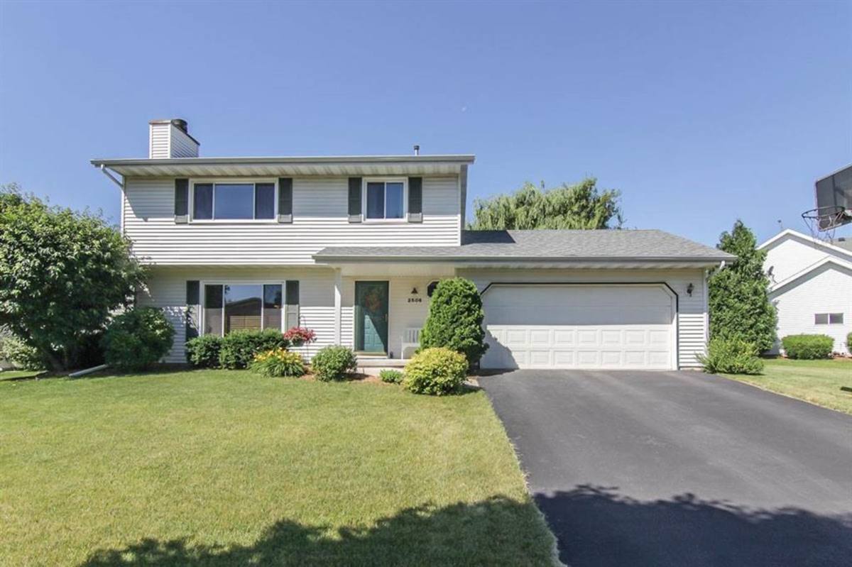 House for rent at 2506 Scenic Ridge Dr, Madison, WI 53719
