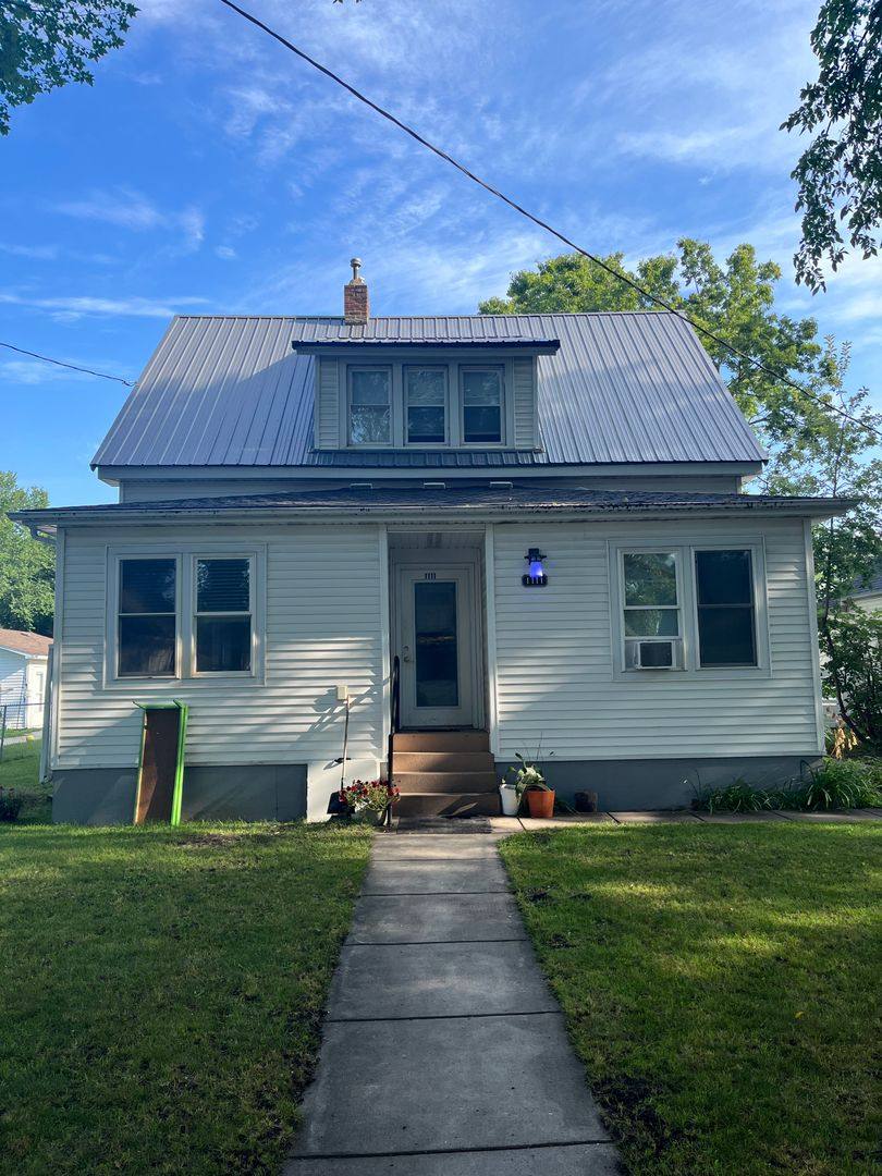 Apartment for rent at 1111 9th Ave N, Fargo, ND 58102