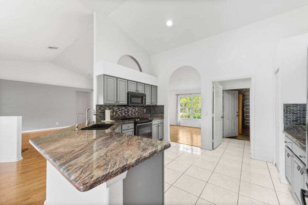 House for rent at 14826 78th Place N, Loxahatchee, FL 33470