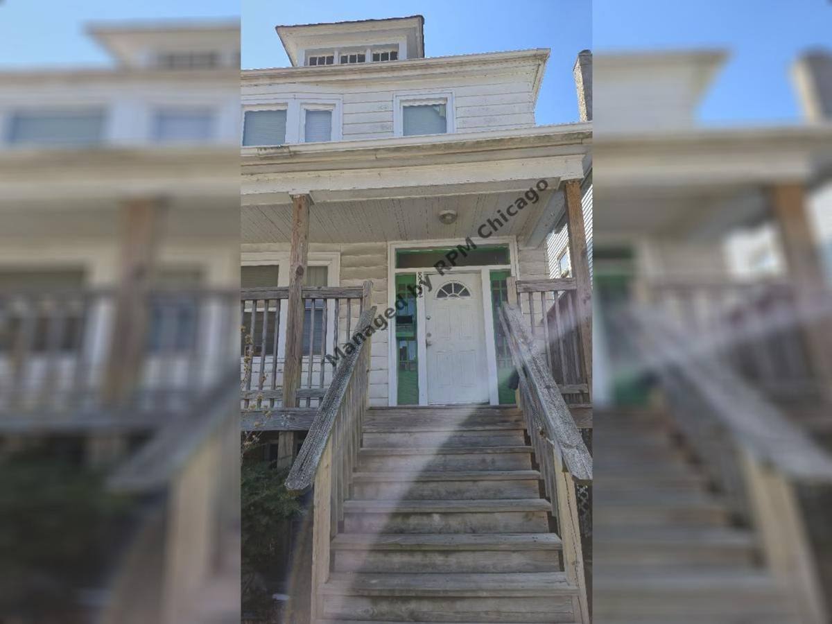 Apartment for rent at 8242 S Houston Ave, Chicago, IL 60617