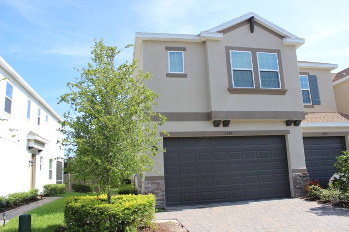 Townhouse for rent at 3219 Painted Blossom Court, Lutz, FL 33548