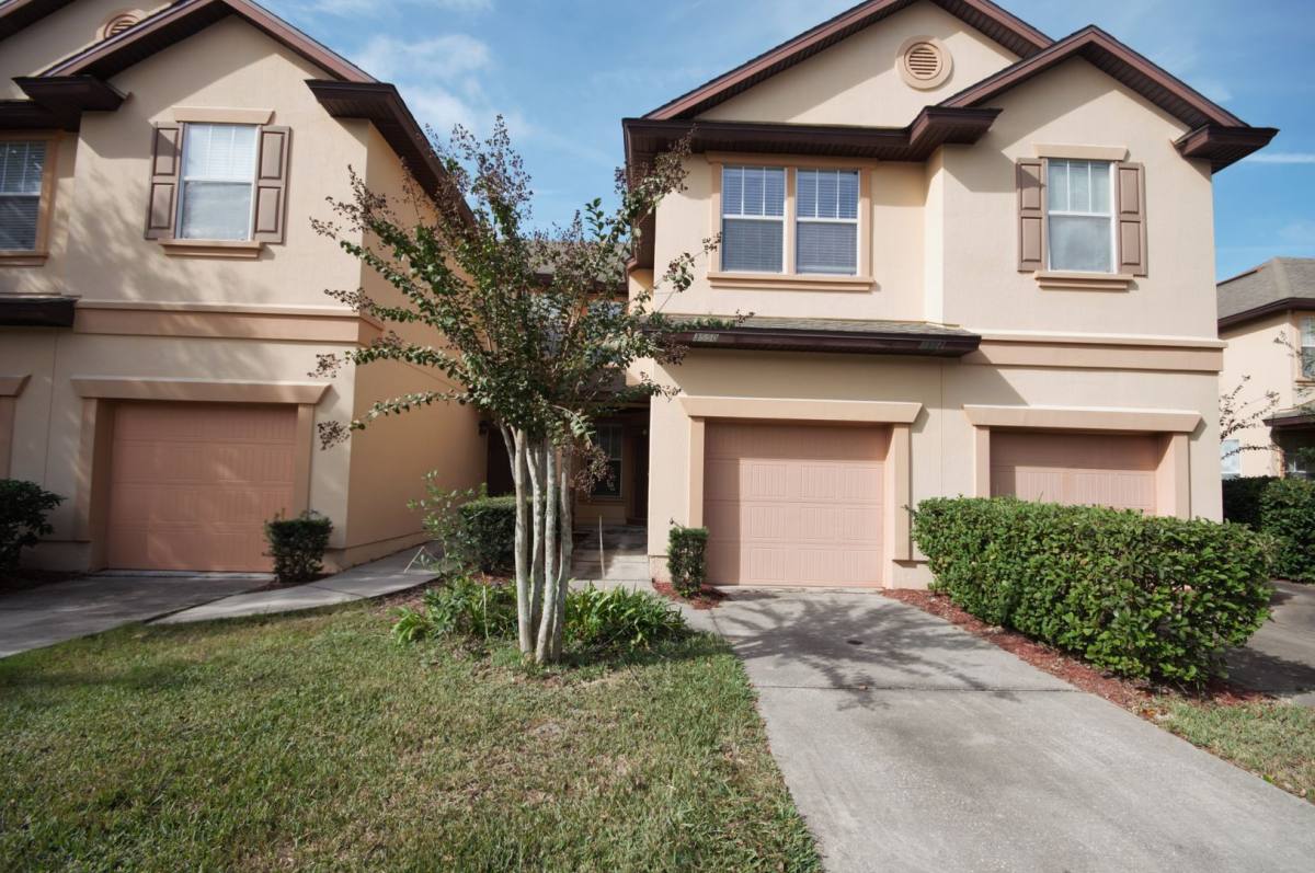 Townhouse for rent at 3550 Hartsfield Forest Circle, Jacksonville, FL 32277
