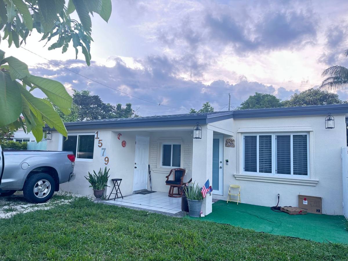 Apartment for rent at 1579 NE 181st St, Miami, FL 33162