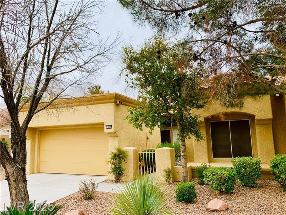 Townhouse for rent at 2836 Billy Casper Dr, Las Vegas, NV 89134