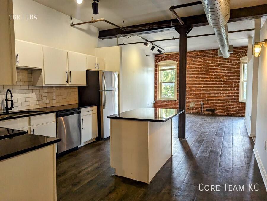Apartment for rent at 204 Walnut St #509, Kansas City, MO 64108