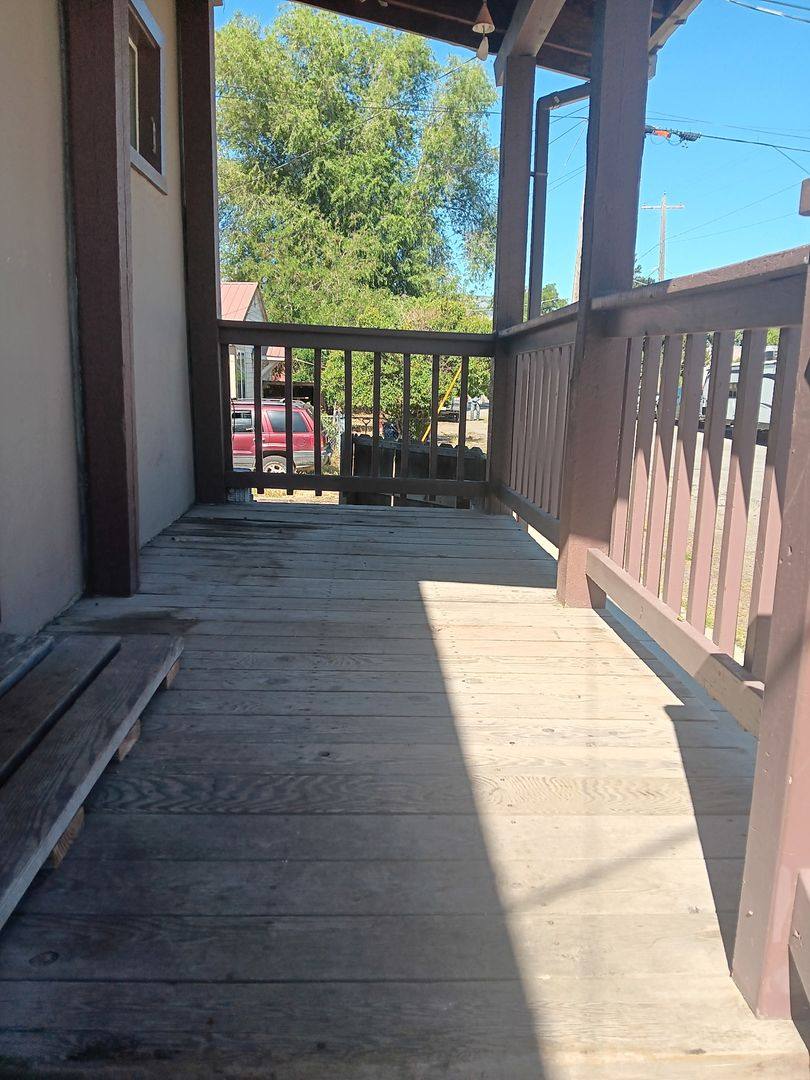 Apartment for rent at 208 S 1st St, Union, OR 97883
