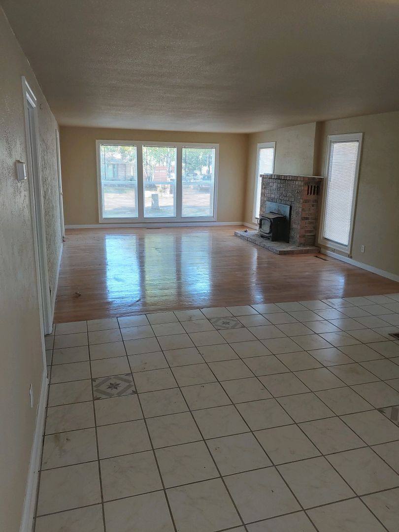 Apartment for rent at 643 N Molalla Ave, Molalla, OR 97038