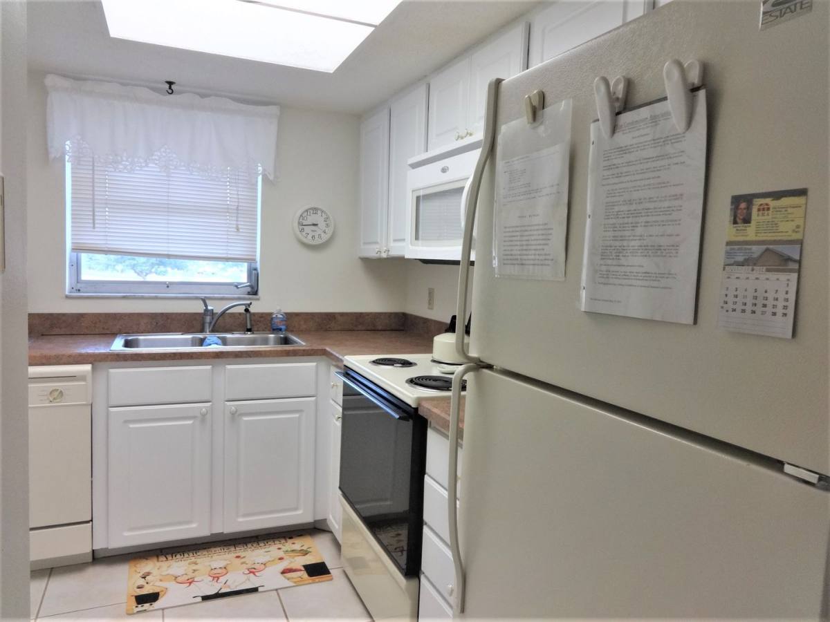 Condo for rent at 102 Capri Isles Blvd, Venice, FL 34292