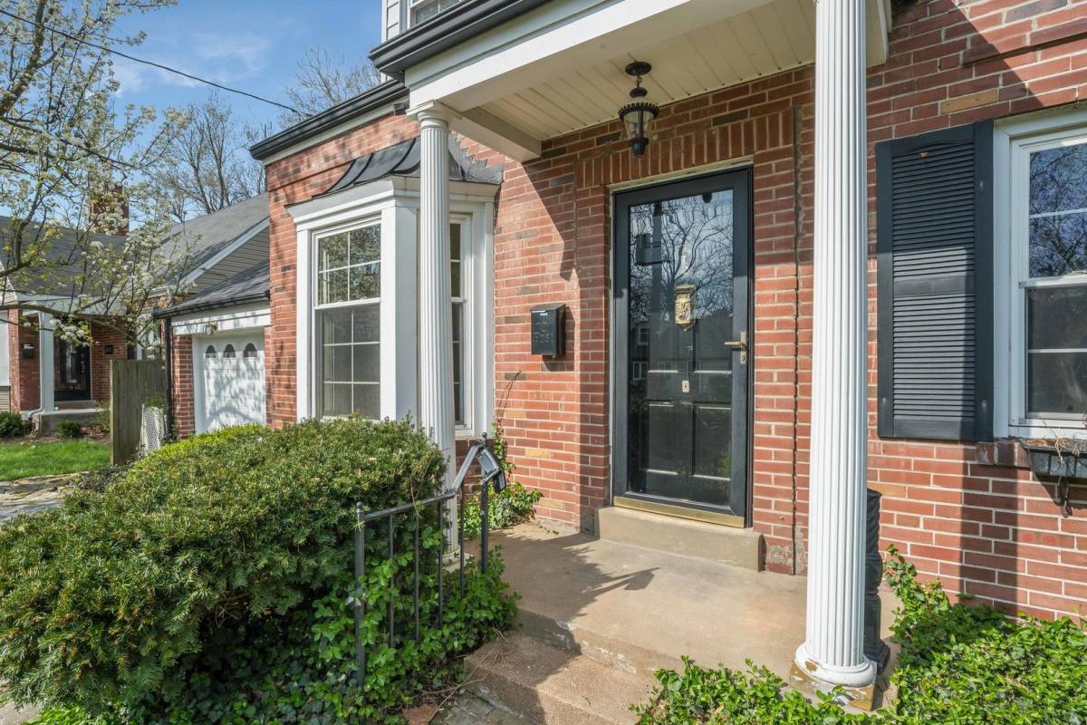 House for rent at 1335 Monier Place, Saint Louis, MO 63122