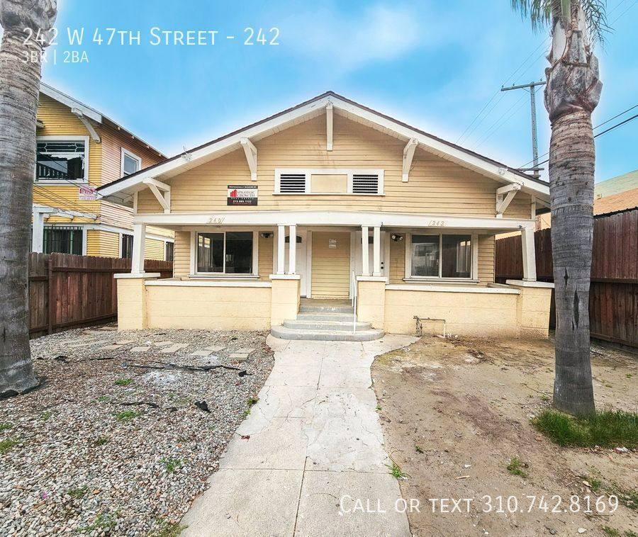 Apartment for rent at 242 W 47th St #242, Los Angeles, CA 90037